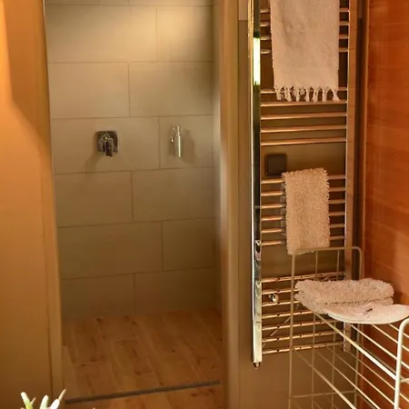 Dağ evi S Wellness Hutisko
